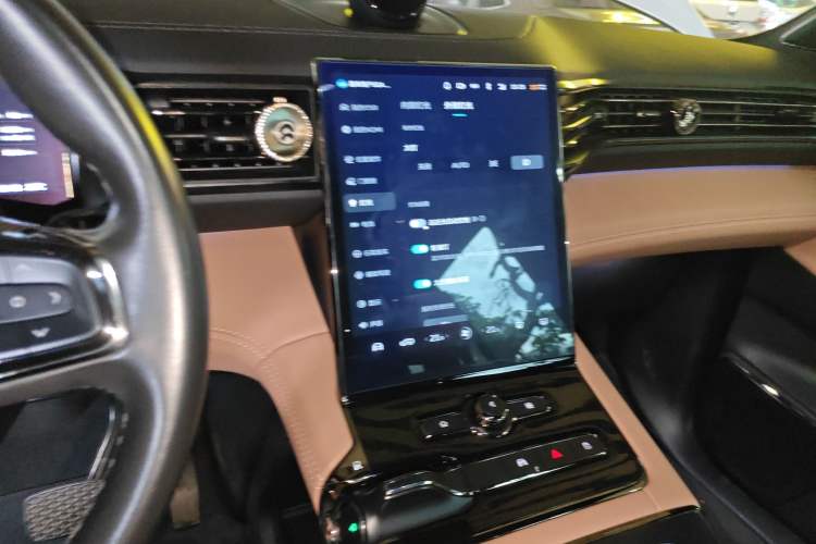 Used Nio ES8 2022 100 kWh Six-Seater Version Audio And AC Panel