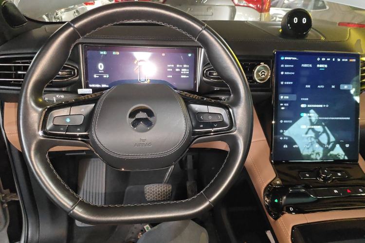 Used Nio ES8 2022 100 kWh Six-Seater Version Center Console