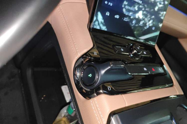 Used Nio ES8 2022 100 kWh Six-Seater Version Gear Lever