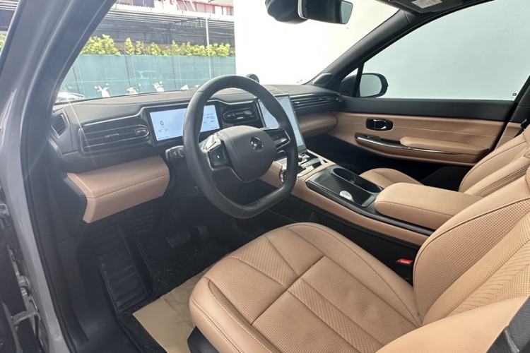 Used Nio ES8 2022 100 kWh Six-Seater Version Interior 4