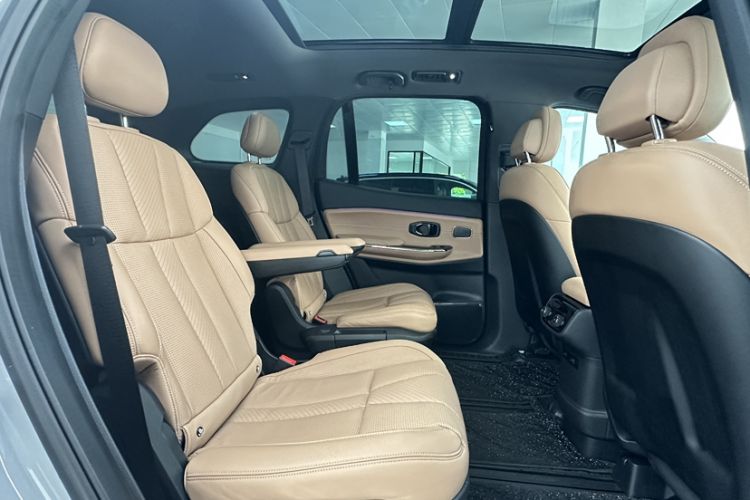 Used Nio ES8 2022 100 kWh Six-Seater Version Interior 9