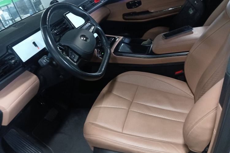 Used Nio ES8 2022 75 kWh Signature Edition Seven Seats Left Front Seat
