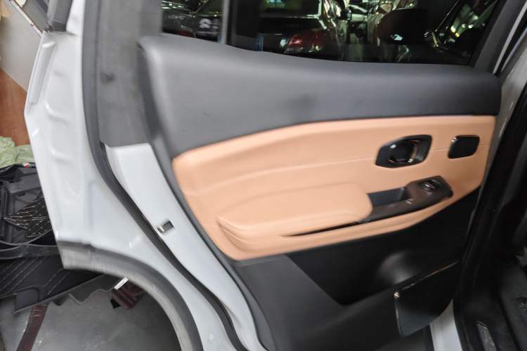 Used Nio ES8 2022 100 kWh Six-Seater Version Left Rear Door Interior
