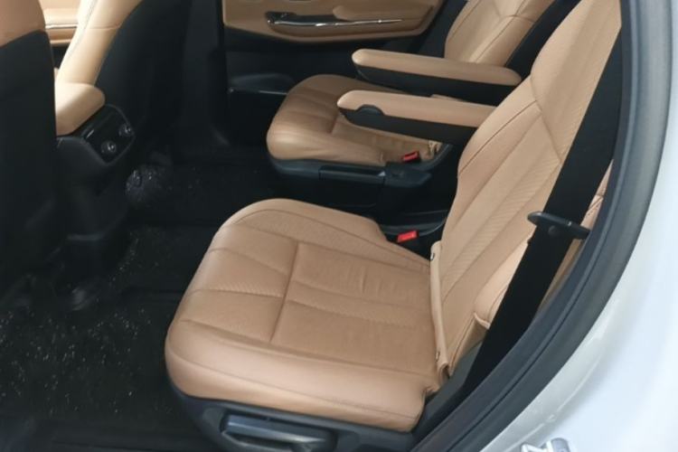 Used Nio ES8 2022 100 kWh Six-Seater Version Left Rear Seat