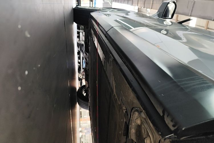 Used Nio ES8 2022 75 kWh 7-Seater Version Left Side Sill