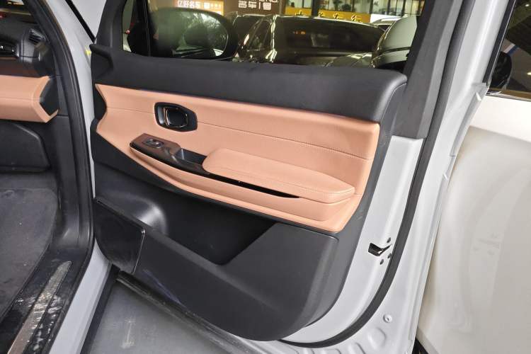 Used Nio ES8 2022 100 kWh Six-Seater Version Right Front Door Interior