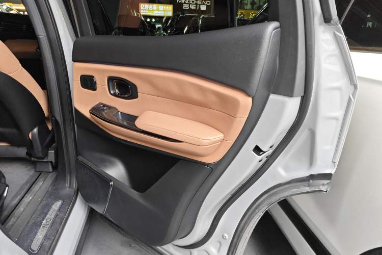 Used Nio ES8 2022 100 kWh Six-Seater Version Right Rear Door Interior