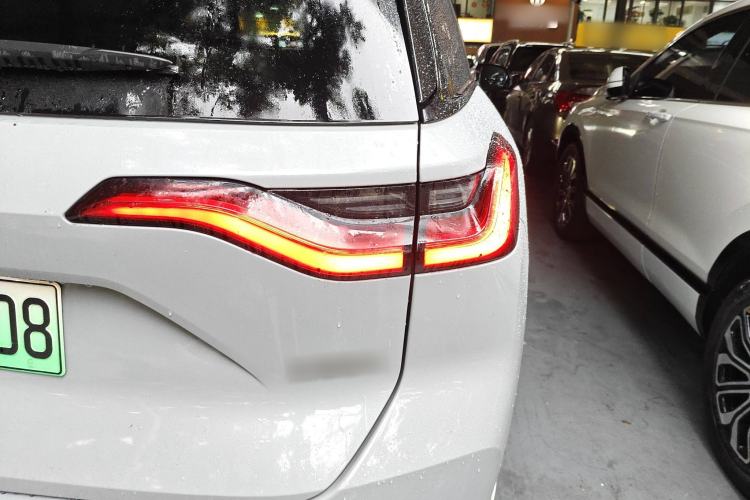 Used Nio ES8 2022 100 kWh Six-Seater Version Right Rear Taillight