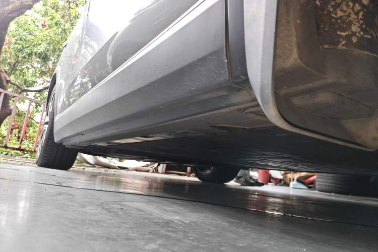 Used Nio ES8 2022 100 kWh Six-Seater Version Right Side Sill