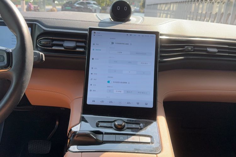 Used Nio ES8 2022 75 kWh 7-Seater Version Audio And AC Panel