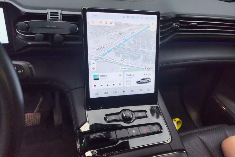 Used Nio ES8 2022 75 kWh Signature Edition Six-Seater Audio And AC Panel
