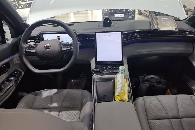 Used Nio ES8 2022 100 kWh Six-Seater Version Center Console