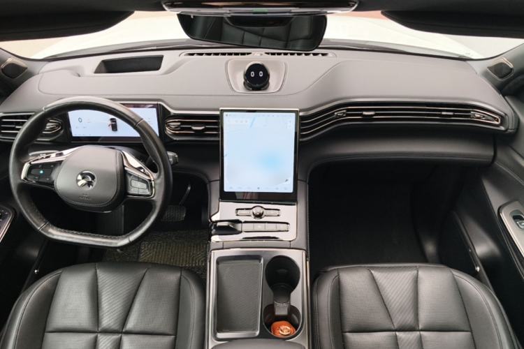 Used Nio ES8 2022 75 kWh 7-Seater Version Center Console