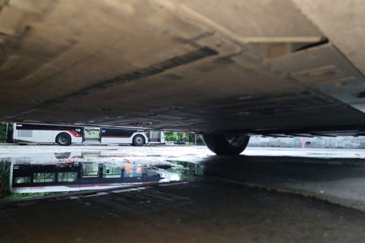 Used Nio ES8 2022 75 kWh Signature Edition Six-Seater Chassis Front Left