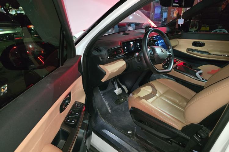 Used Nio ES8 2022 100 kWh 7-Seater Version Driver Seat