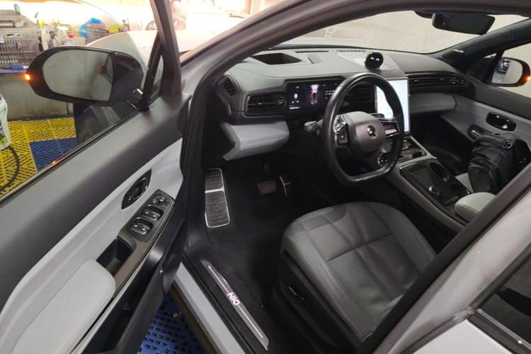Used Nio ES8 2022 100 kWh Six-Seater Version Driver Seat