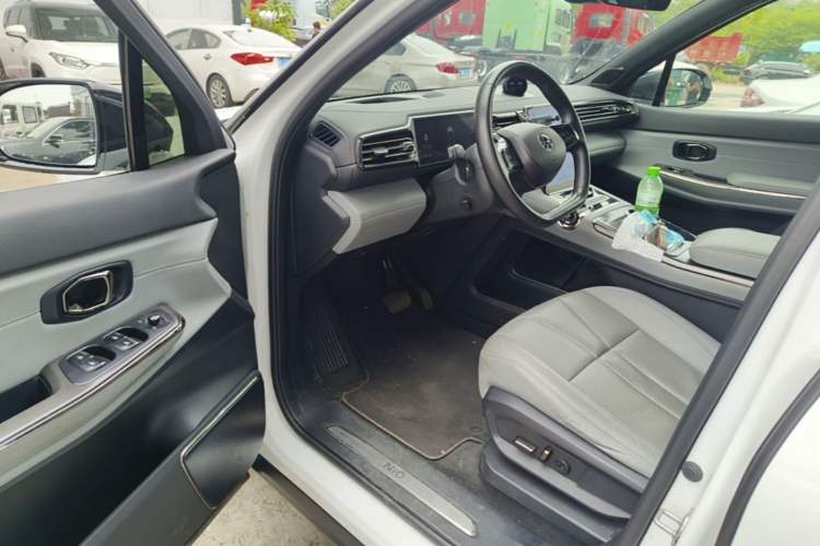 Used Nio ES8 2022 75 kWh Six-Seater Version Driver Seat