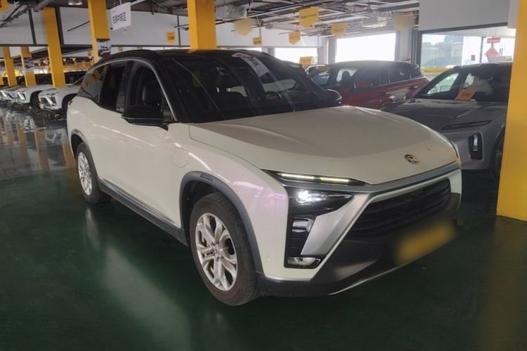 Used Nio ES8 2022 100 kWh Six-Seater Version Front Right 45 Deg