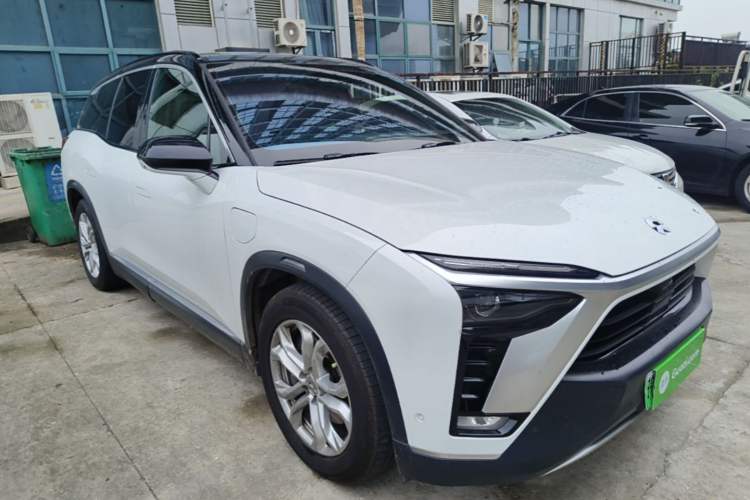 Used Nio ES8 2022 75 kWh Six-Seater Version Front Right 45 Deg