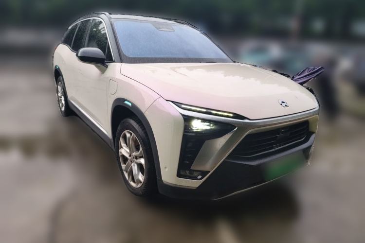 Used Nio ES8 2022 75 kWh Signature Edition Six-Seater Front Right 45 Deg