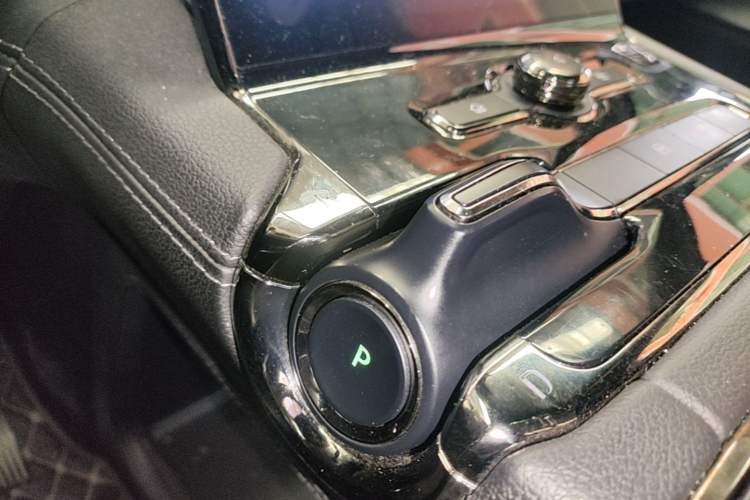Used Nio ES8 2022 75 kWh 7-Seater Version Gear Lever