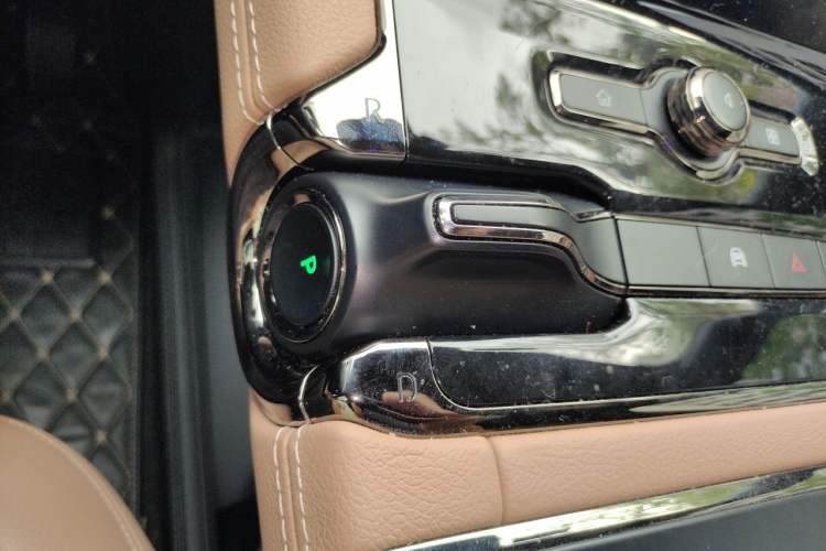 Used Nio ES8 2022 75 kWh Six-Seater Version Gear Lever