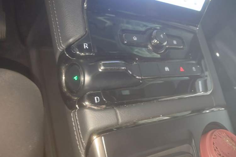 Used Nio ES8 2022 100 kWh Six-Seater Version Gear Lever