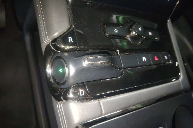 Used Nio ES8 2022 100kWh Signature Edition Seven-Seater Gear Lever