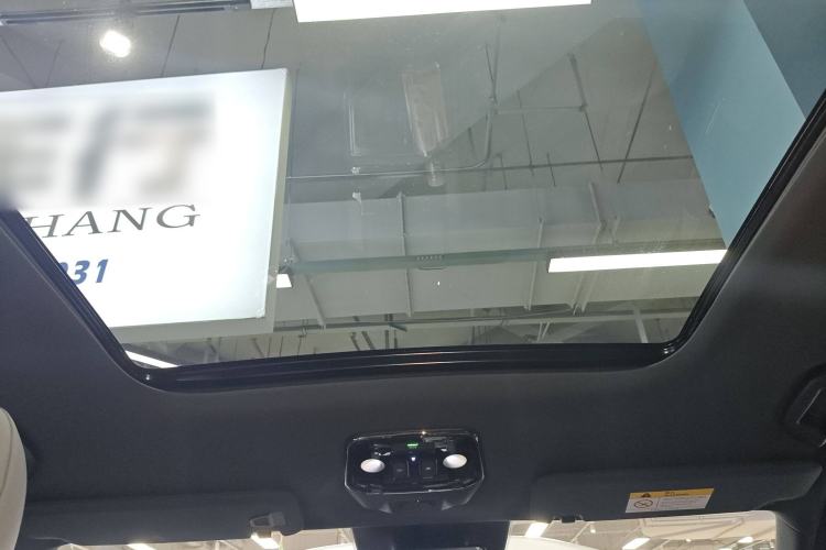Used Nio ES8 2022 100 kWh Six-Seater Version Headliner