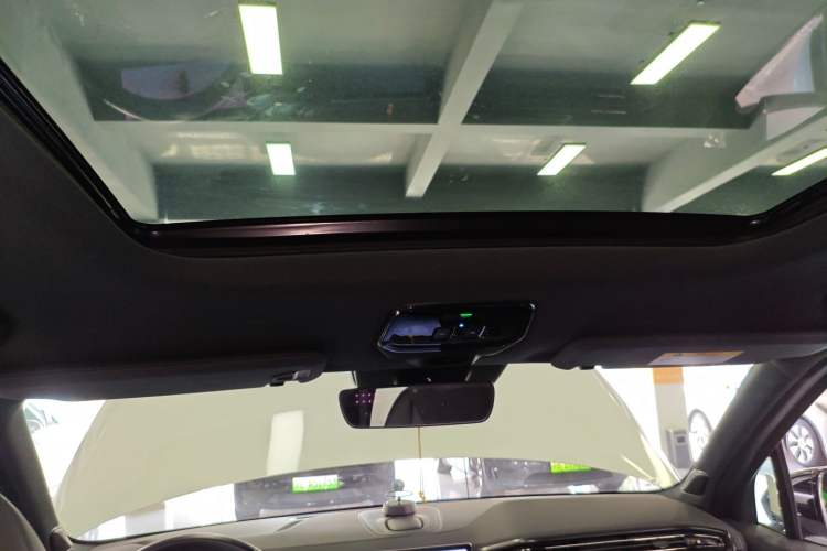 Used Nio ES8 2022 100 kWh 7-Seater Version Headliner