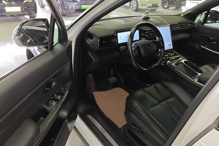 Used Nio ES8 2022 100 kWh 7-Seater Version Interior 3