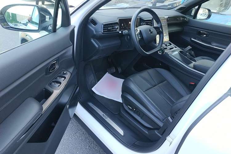 Used Nio ES8 2022 100 kWh 7-Seater Version Interior 3