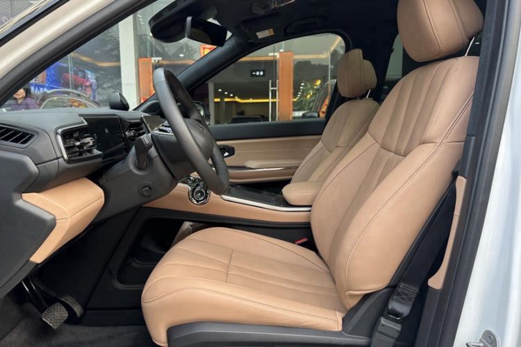 Used Nio ES8 2022 100kWh Signature Edition Seven-Seater Interior 6