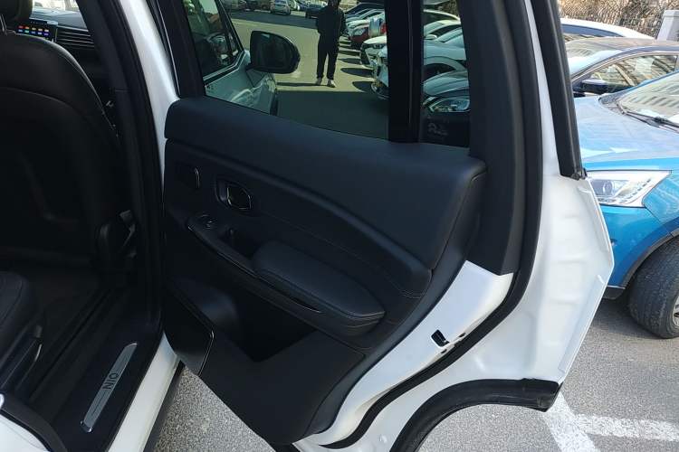 Used Nio ES8 2022 100 kWh 7-Seater Version Interior 6
