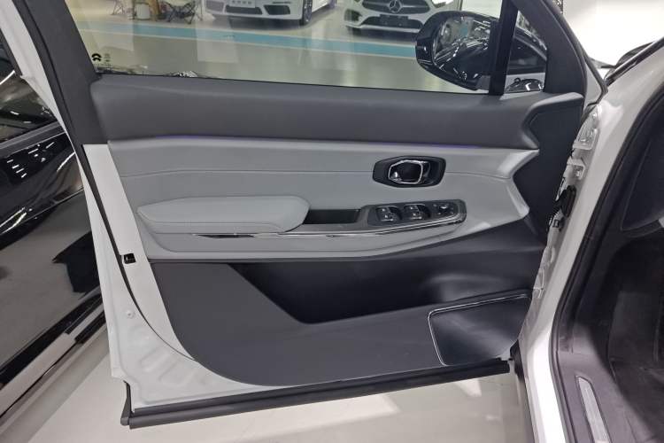 Used Nio ES8 2022 100 kWh Six-Seater Version Left Front Door Interior