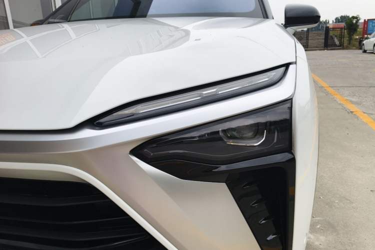 Used Nio ES8 2022 75 kWh 7-Seater Version Left Front Headlight