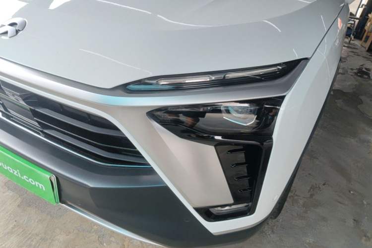 Used Nio ES8 2022 75 kWh Signature Edition Six-Seater Left Front Headlight