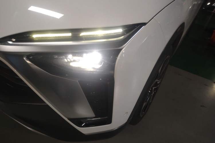 Used Nio ES8 2022 100kWh Signature Edition Seven-Seater Left Front Headlight