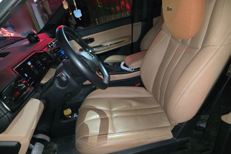 Used Nio ES8 2022 100 kWh 7-Seater Version Left Front Seat