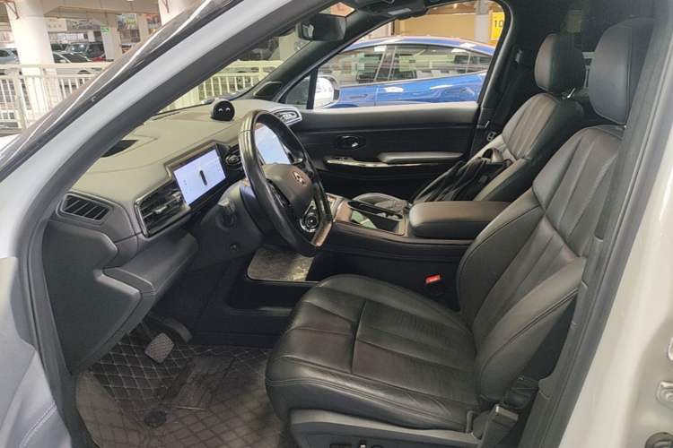 Used Nio ES8 2022 75 kWh 7-Seater Version Left Front Seat