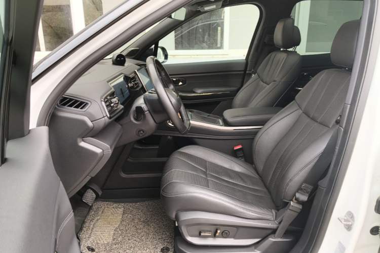 Used Nio ES8 2022 75 kWh 7-Seater Version Left Front Seat
