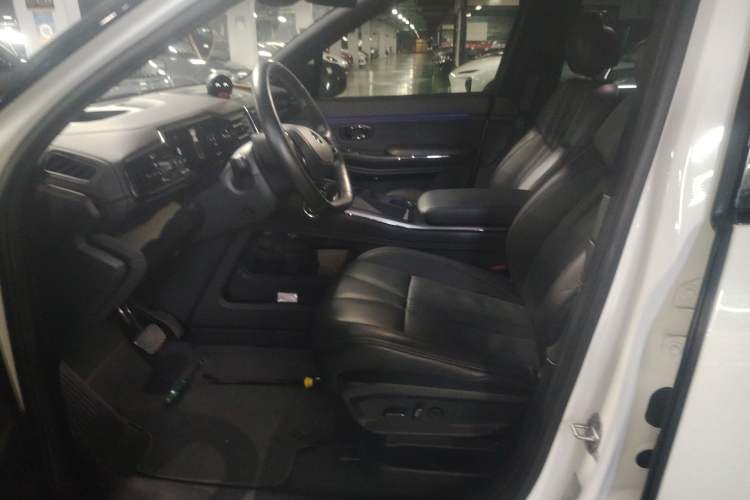 Used Nio ES8 2022 100kWh Signature Edition Seven-Seater Left Front Seat