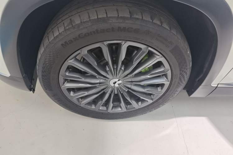 Used Nio ES8 2022 100 kWh Six-Seater Version Left Front Wheel Hub