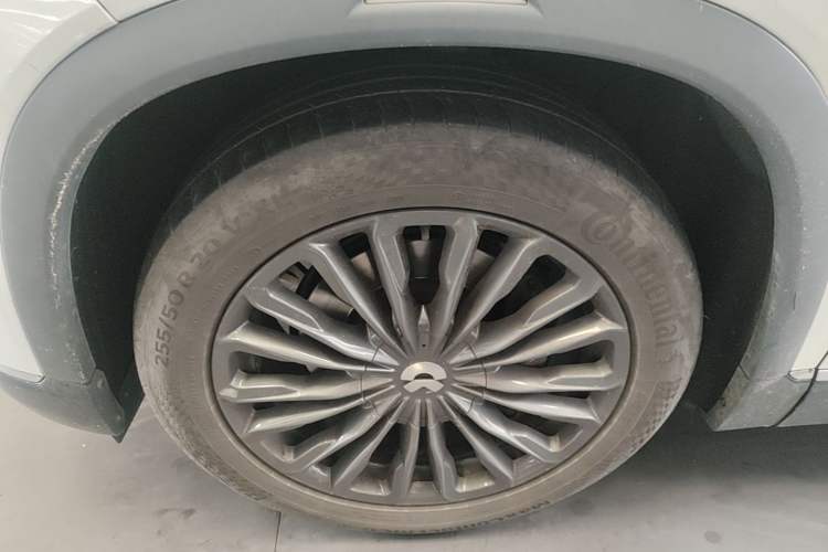 Used Nio ES8 2022 75 kWh 7-Seater Version Left Front Wheel Hub