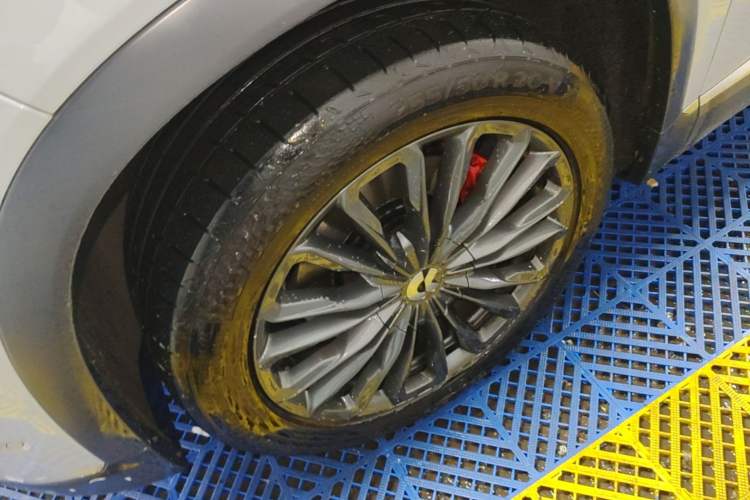 Used Nio ES8 2022 100 kWh Six-Seater Version Left Front Wheel Hub