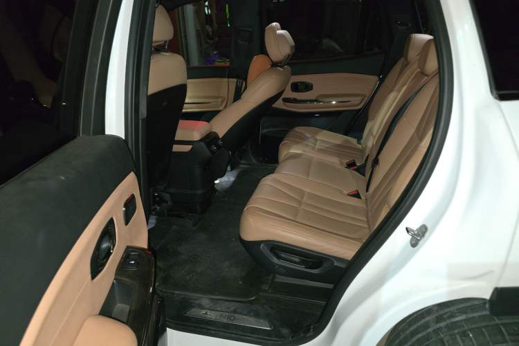 Used Nio ES8 2022 100 kWh 7-Seater Version Left Rear Seat