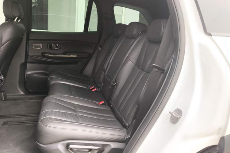 Used Nio ES8 2022 75 kWh 7-Seater Version Left Rear Seat