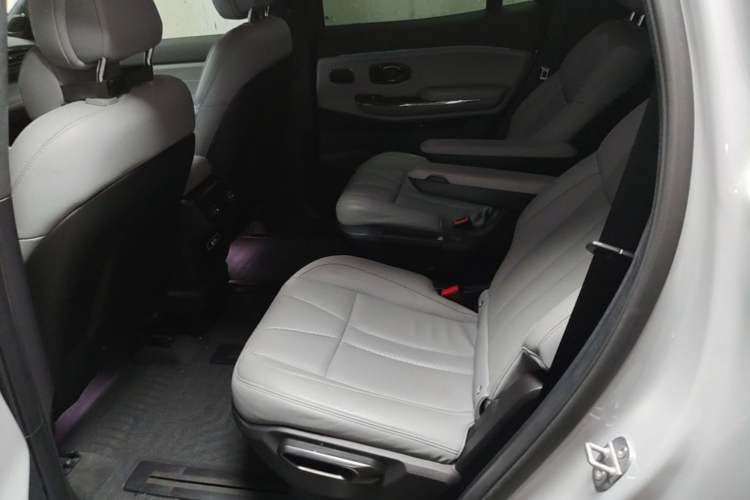 Used Nio ES8 2022 100 kWh Six-Seater Version Left Rear Seat
