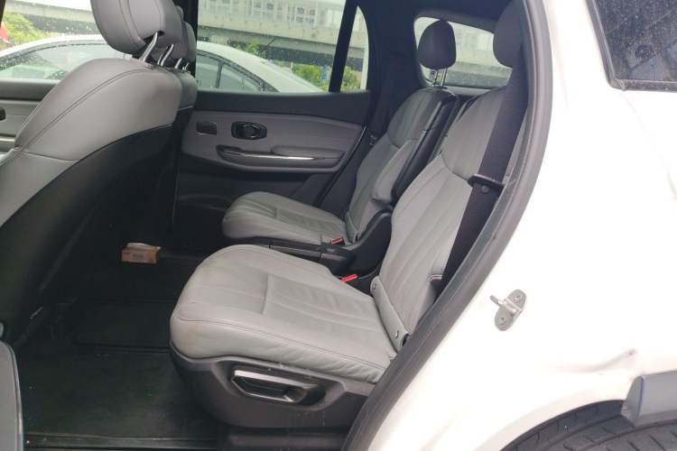 Used Nio ES8 2022 75 kWh Six-Seater Version Left Rear Seat