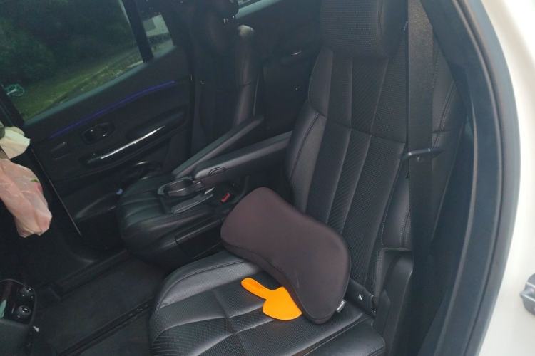 Used Nio ES8 2022 75 kWh Signature Edition Six-Seater Left Rear Seat